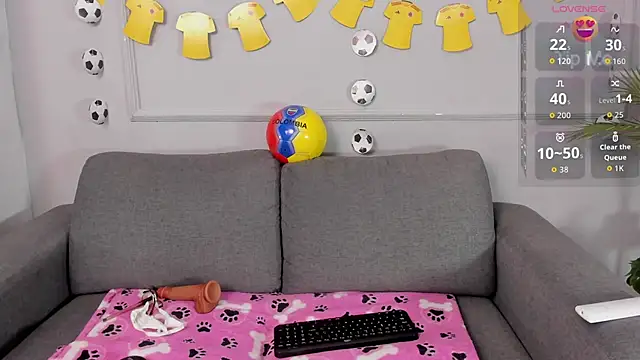 Sofiawonderr online show from 06/20/26, 04:43