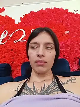 Lucia evans22 online show from 06/04/26, 07:20