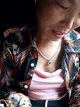 Snapshot of Heryy_xx chatting on 06/09/26, 05:19 Heryy xx online show from 06/09/26, 05:19