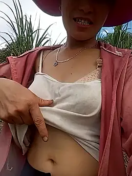 Snapshot of Heryy_xx chatting on 06/18/26, 09:14 Heryy xx online show from 06/18/26, 09:14