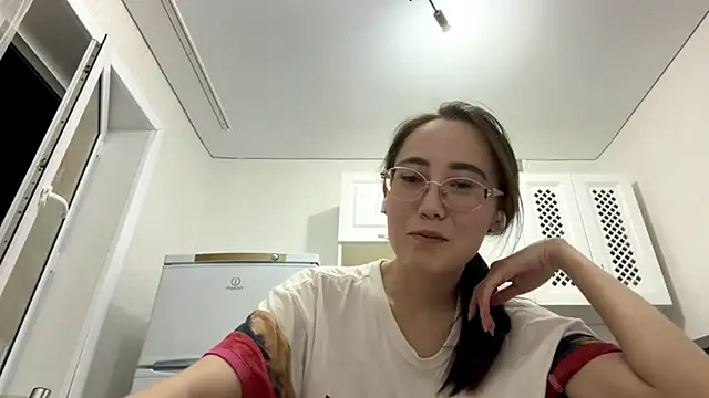 VickieTrudo online show from 06/28/26, 10:16