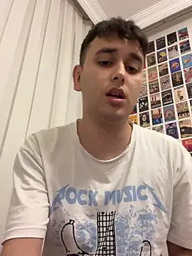 Snapshot of imjustaboyy1 chatting on 05/27/26, 08:39 imjustaboyy1 online show from 05/27/26, 08:39