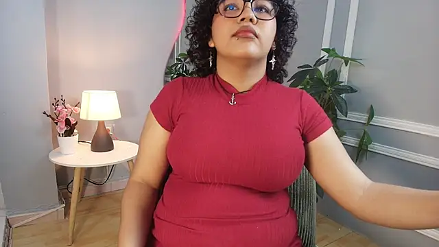 Snapshot of Kristal_donne chatting on 06/17/26, 12:07 Kristal donne online show from 06/17/26, 12:07
