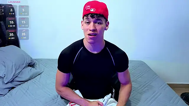 Snapshot of Luke_Muscle chatting on 07/09/26, 11:53 Luke Muscle online show from 07/09/26, 11:53