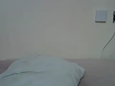 Snapshot of creamypetite chatting on 06/17/26, 05:36 creamypetite online show from 06/17/26, 05:36