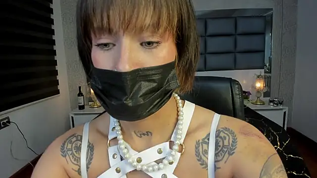 Snapshot of Mrs_Regina_clk chatting on 07/17/26, 07:52 Mrs Regina clk online show from 07/17/26, 07:52