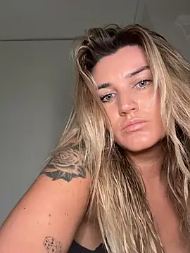 thebeachyblonde online show from 07/14/26, 07:41