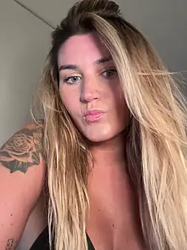 thebeachyblonde online show from 07/15/26, 09:42