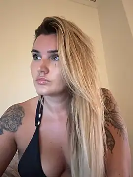 thebeachyblonde online show from 07/17/26, 02:18