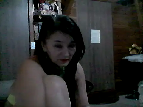 Snapshot of Anlly_garcia002 chatting on 06/25/26, 02:11 Anlly garcia002 online show from 06/25/26, 02:11