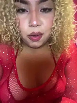 Snapshot of Queen__Antonella chatting on 05/22/26, 08:47 Queen Antonella online show from 05/22/26, 08:47