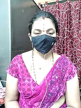 Snapshot of Leela_555 chatting on 06/01/26, 03:03 Leela 555 online show from 06/01/26, 03:03