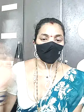 Snapshot of Leela_555 chatting on 07/14/26, 12:22 Leela 555 online show from 07/14/26, 12:22