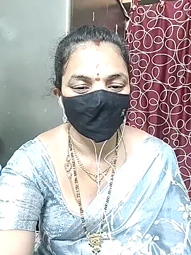 Snapshot of Leela_555 chatting on 07/16/26, 10:43 Leela 555 online show from 07/16/26, 10:43