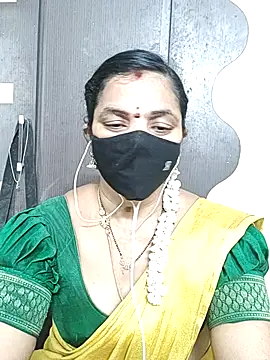 Snapshot of Leela_555 chatting on 07/21/26, 02:47 Leela 555 online show from 07/21/26, 02:47