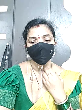Snapshot of Leela_555 chatting on 07/21/26, 03:14 Leela 555 online show from 07/21/26, 03:14