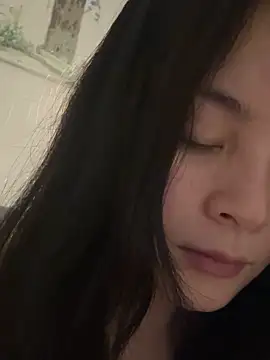 Snapshot of enen-123 chatting on 05/23/26, 03:27 enen-123 online show from 05/23/26, 03:27
