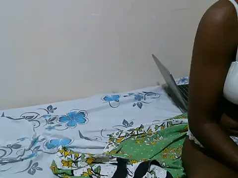 Snapshot of kinky_nymo chatting on 05/23/26, 12:31 kinky nymo online show from 05/23/26, 12:31