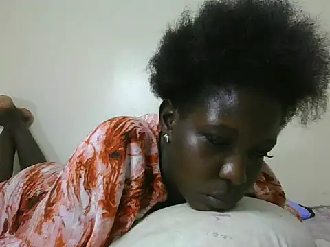 Snapshot of shugabaibe chatting on 06/01/26, 11:12 shugabaibe online show from 06/01/26, 11:12