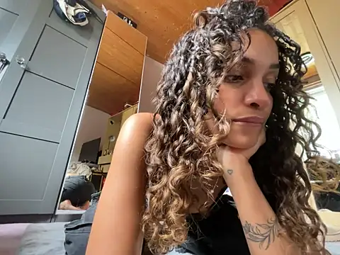 Snapshot of Nikkilow chatting on 07/01/26, 03:45 Nikkilow online show from 07/01/26, 03:45