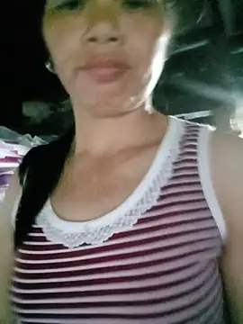 Snapshot of Elfledaa chatting on 07/11/26, 11:02 Elfledaa online show from 07/11/26, 11:02