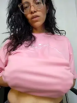 LUCI LOVE online show from 01/25/25, 11:55