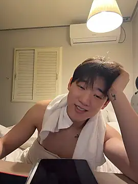Snapshot of k-kinky chatting on 06/12/26, 09:19 k-kinky online show from 06/12/26, 09:19