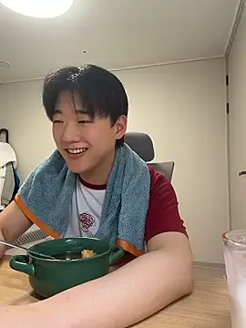 Snapshot of k-kinky chatting on 06/14/26, 03:58 k-kinky online show from 06/14/26, 03:58