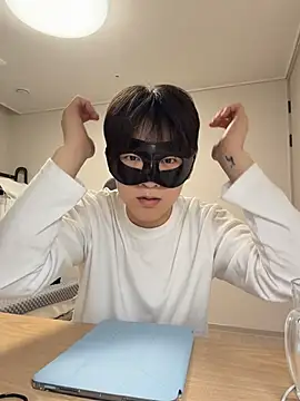 Snapshot of k-kinky chatting on 06/15/26, 03:36 k-kinky online show from 06/15/26, 03:36