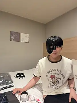 Snapshot of k-kinky chatting on 07/06/26, 03:03 k-kinky online show from 07/06/26, 03:03