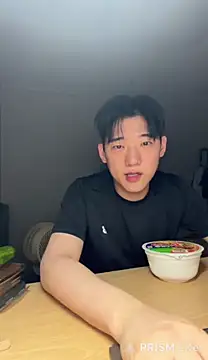 Snapshot of k-kinky chatting on 08/02/26, 03:21 k-kinky online show from 08/02/26, 03:21