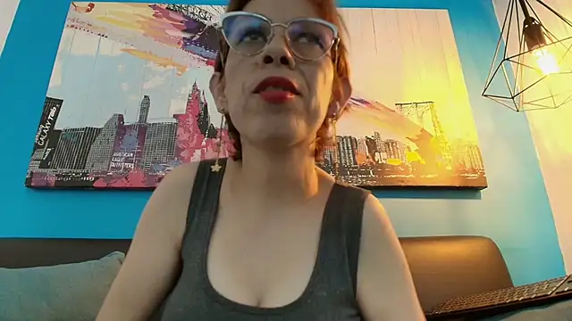 Snapshot of Madame_mature1 chatting on 06/25/26, 03:38 Madame mature1 online show from 06/25/26, 03:38