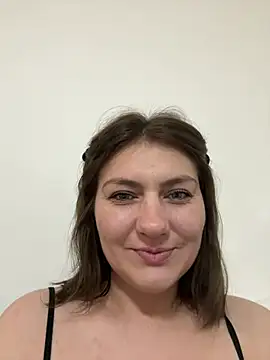 babyella13 online show from 06/18/26, 07:18