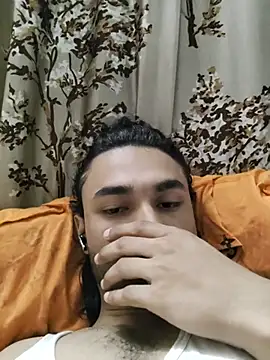 Snapshot of kabir_noir chatting on 06/12/26, 01:43 kabir noir online show from 06/12/26, 01:43