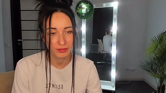 BouncySweety online show from 12/20/24, 07:39