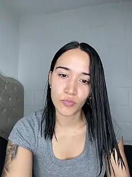 Snapshot of DaniRivers_ chatting on 07/04/26, 06:58 DaniRivers online show from 07/04/26, 06:58