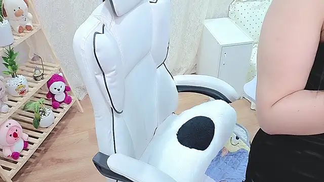 lrykknana online show from 07/05/26, 01:12
