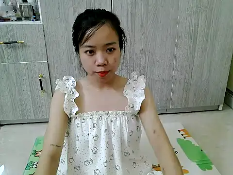 Snapshot of Nellid079 chatting on 05/28/26, 02:36 Nellid079 online show from 05/28/26, 02:36