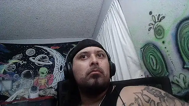 Snapshot of licknitright6 chatting on 05/31/26, 11:17 licknitright6 online show from 05/31/26, 11:17