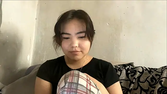 Snapshot of Molly_Teddy chatting on 05/25/26, 07:47 Molly Teddy online show from 05/25/26, 07:47