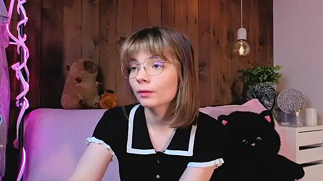 Snapshot of IvoryPesante chatting on 06/19/26, 08:12 IvoryPesante online show from 06/19/26, 08:12