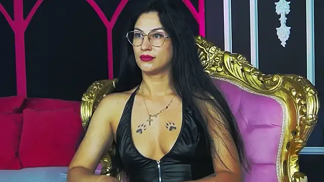 Snapshot of Areina chatting on 06/08/26, 05:19 Areina online show from 06/08/26, 05:19