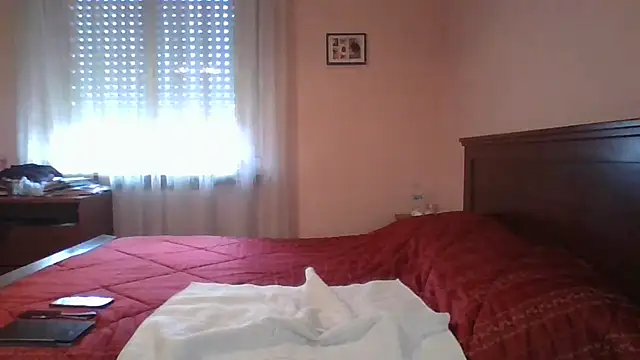 ItalianBigBoobs online show from 03/15/25, 09:52