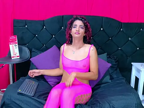 aura sterling online show from 06/12/26, 11:42