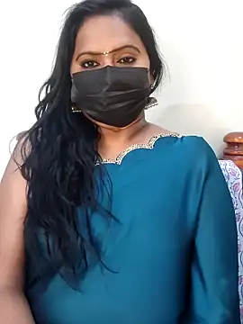 Snapshot of Meera_mia chatting on 05/25/26, 08:31 Meera mia online show from 05/25/26, 08:31