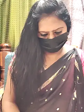 Snapshot of Meera_mia chatting on 06/13/26, 11:08 Meera mia online show from 06/13/26, 11:08