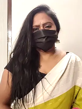Snapshot of Meera_mia chatting on 06/18/26, 09:14 Meera mia online show from 06/18/26, 09:14