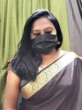 Snapshot of Meera_mia chatting on 07/05/26, 06:48 Meera mia online show from 07/05/26, 06:48