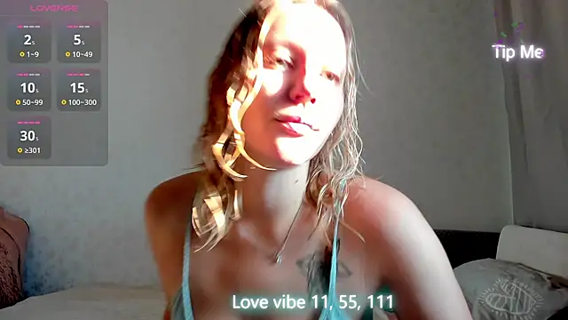 Snapshot of Ann_first_kiss chatting on 07/21/26, 12:57 Ann first kiss online show from 07/21/26, 12:57
