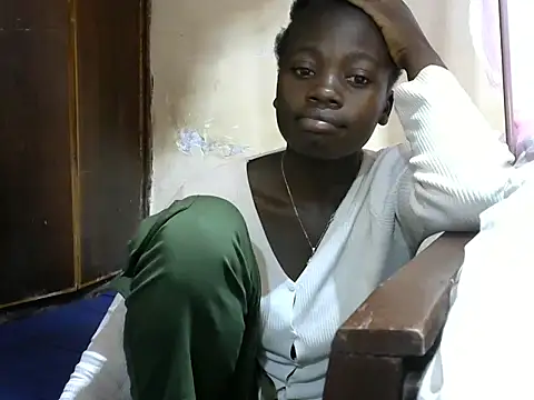 Snapshot of pretty_nala chatting on 05/26/26, 03:19 pretty nala online show from 05/26/26, 03:19